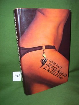 Book cover ofNever Shake a Skeleton
