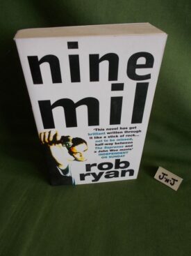 Book cover ofnine mil 1