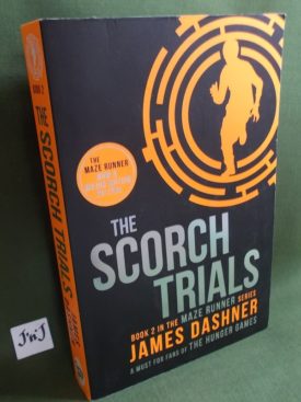 Book cover ofThe Scorch Trials pb