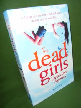 Book cover ofThe Dead Girls Detective Agency