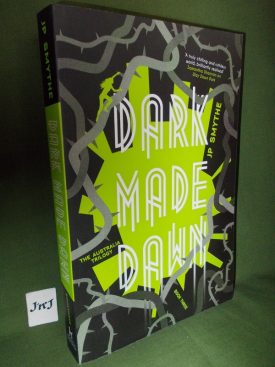 Book cover ofDark Made Dawn