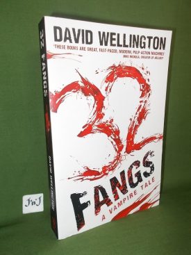 Book cover of32 Fangs