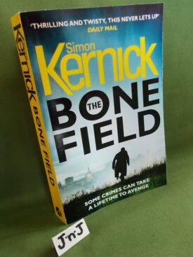 Book cover ofThe Bone Field