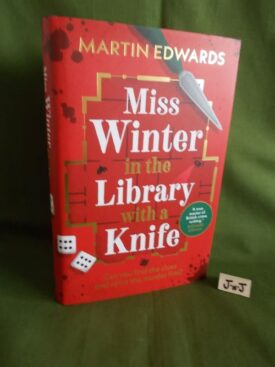 Book cover of MISS WINTER IN THE LIBRARY WITH A KNIFE