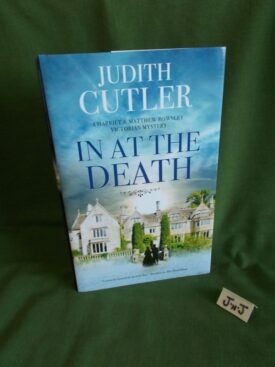 Book cover ofIn At The Death 1