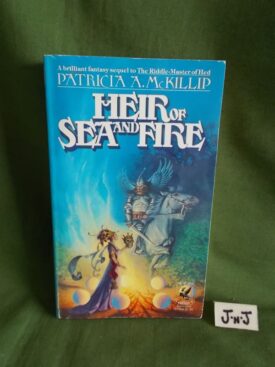 Book cover of HEIR OF SEA AND FIRE