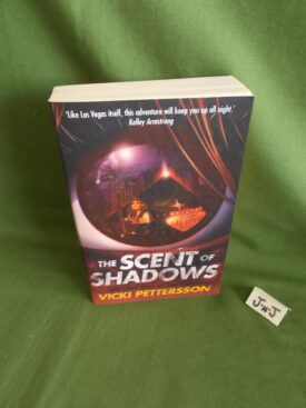 Book cover of THE SCENT OF SHADOWS